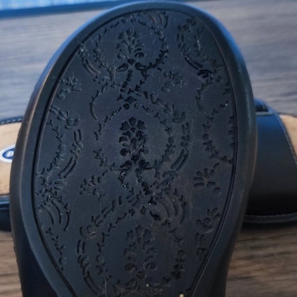 Dr. Scholl's Betcha sandal  black leather top tan bottom women's size 5 - Picture 8 of 12